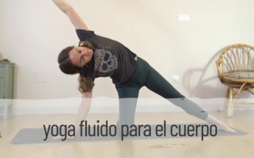 yoga fluido para el cuerpo
